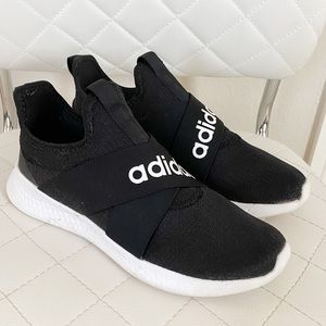 ** SOLD**Womens Black Puremotion Adapt Slip On Sneakers Size 8